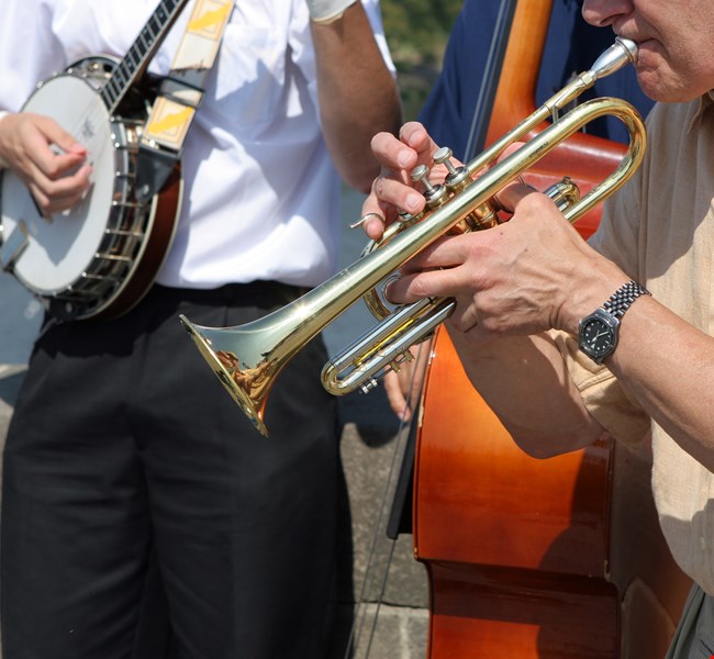 Catch local acts Prague Catch local acts Prague