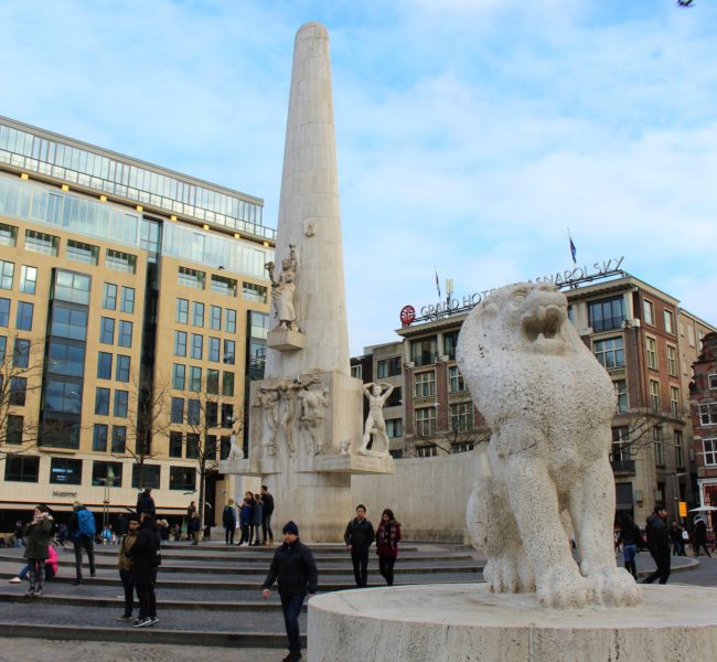 national-monument-in-amsterdam national-monument-in-amsterdam